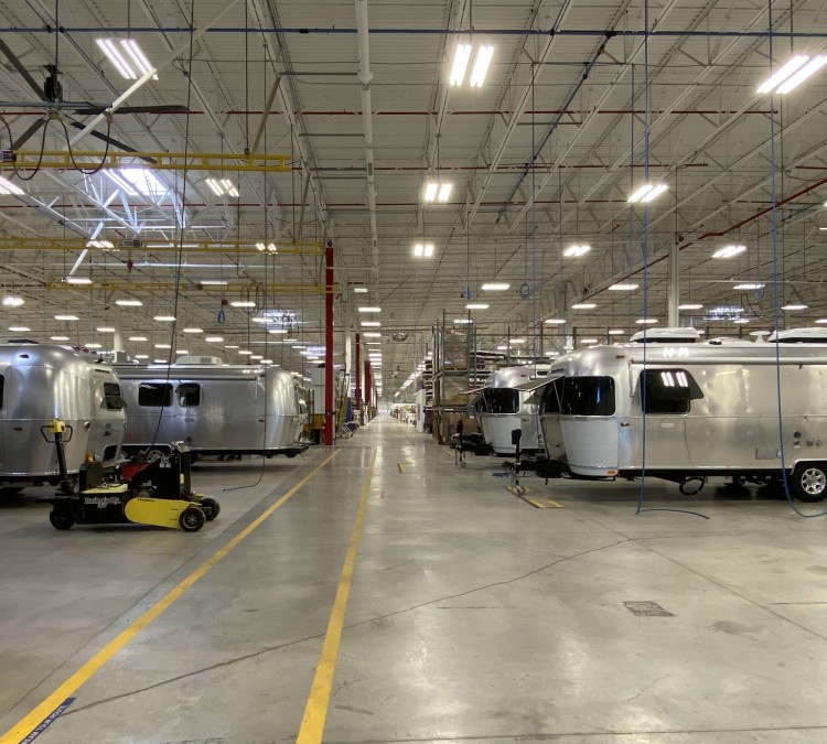 airstream-inc-hq-travel-trailer-plant-and-heritage-center-photo